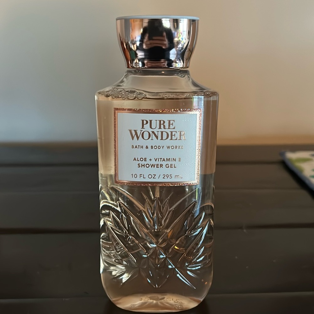 Bath & Body Works Pure Wonder shower gel 10oz